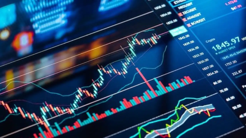 Piyasalarda Dalgalı Hafta: Borsa Dibe Çökerken Altın Zirveye Yerleşti