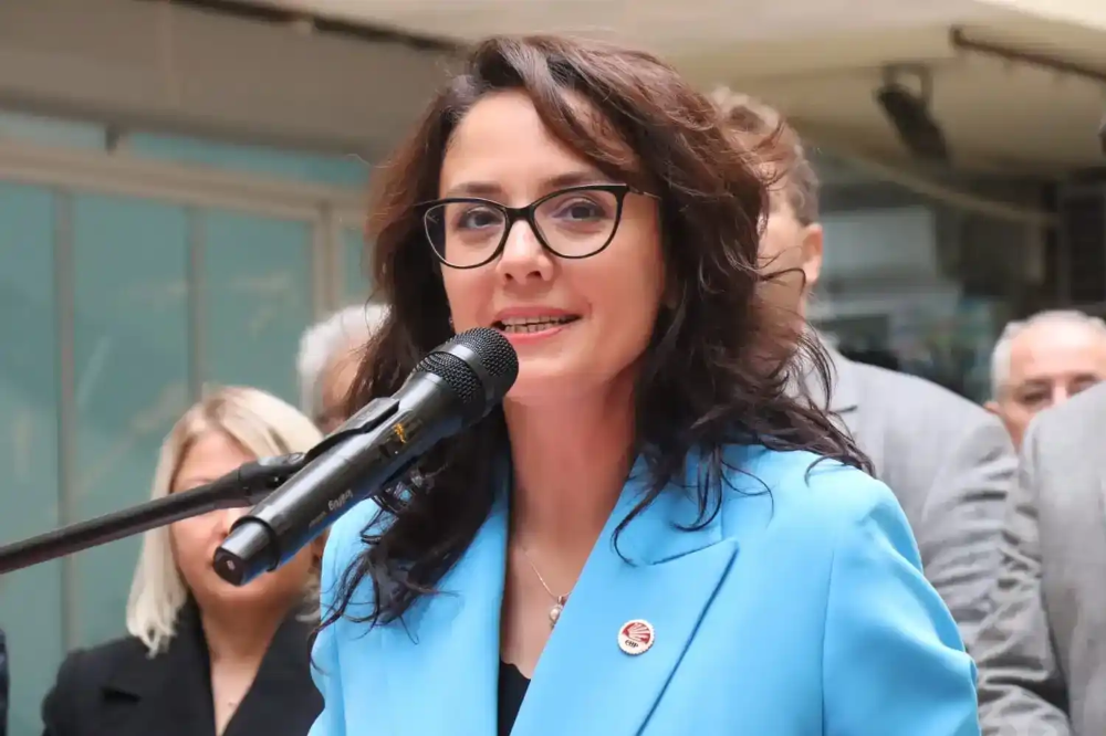 Gonca Köksal’dan Cinsiyetçi Sözlere Yanıt: “Aydınlık Yarınlara Kadınlarla Ulaşacağız”