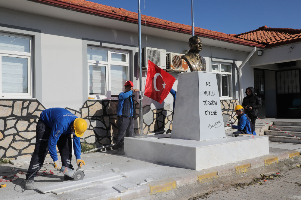 Okullara Büyükşehir Eli Değdi
